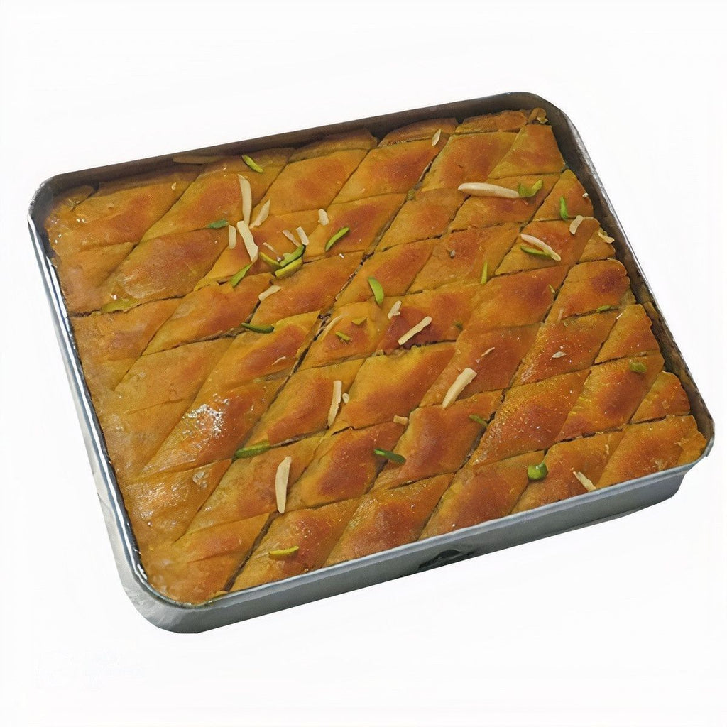 Persisches Baklava mit Pistazien, Mandeln, Kokosnuss und Kardamom im Blech - Kischmisch